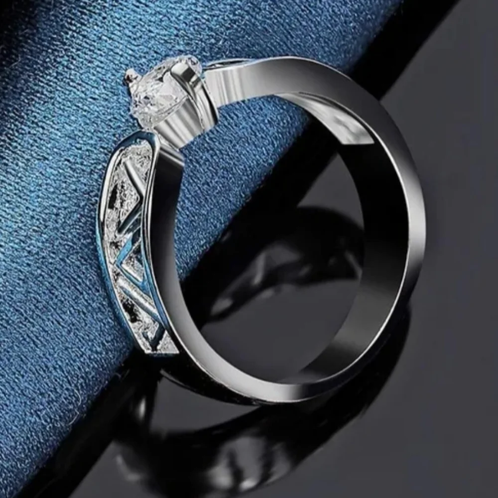 Stunning 925 Silver Unisex Ring Sz 9